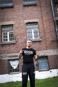 Daniel Magel - HOOD TRAINING. Seit 2010 bietet das Team von Hood Training in Bremen Kindern und Jugendlichen kostenfreie Projekte und Workshops an. Das Projekt bietet mit seinen wohnortnahen, niedrigschwellig angelegten Sport- und Bewegungsangeboten Kindern, Jugendlichen und Heranwachsenden verschiedener ethnischer Herkunft in sogenannten „sozialen Brennpunkten“ eine sinnvolle Ergänzung des Freizeitangebotes.
