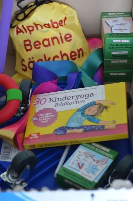 Theraphiematerial wie auch ein Kinderyogaspiel
